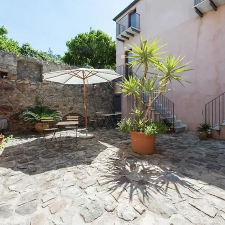Apartment Palamara 1868