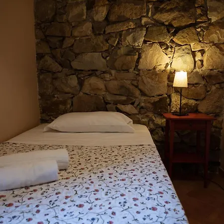 Palamara 1868 公寓 切法卢